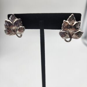 Vintage Art Deco Silver Tone Leaf Screw Top Earrings